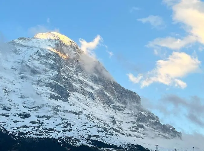 Spacious With Outstanding Views Direct Access Of Europe Apartmán