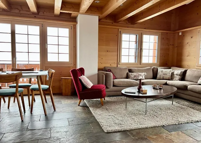 Spacious With Outstanding Views Direct Access Of Europe Apartamento